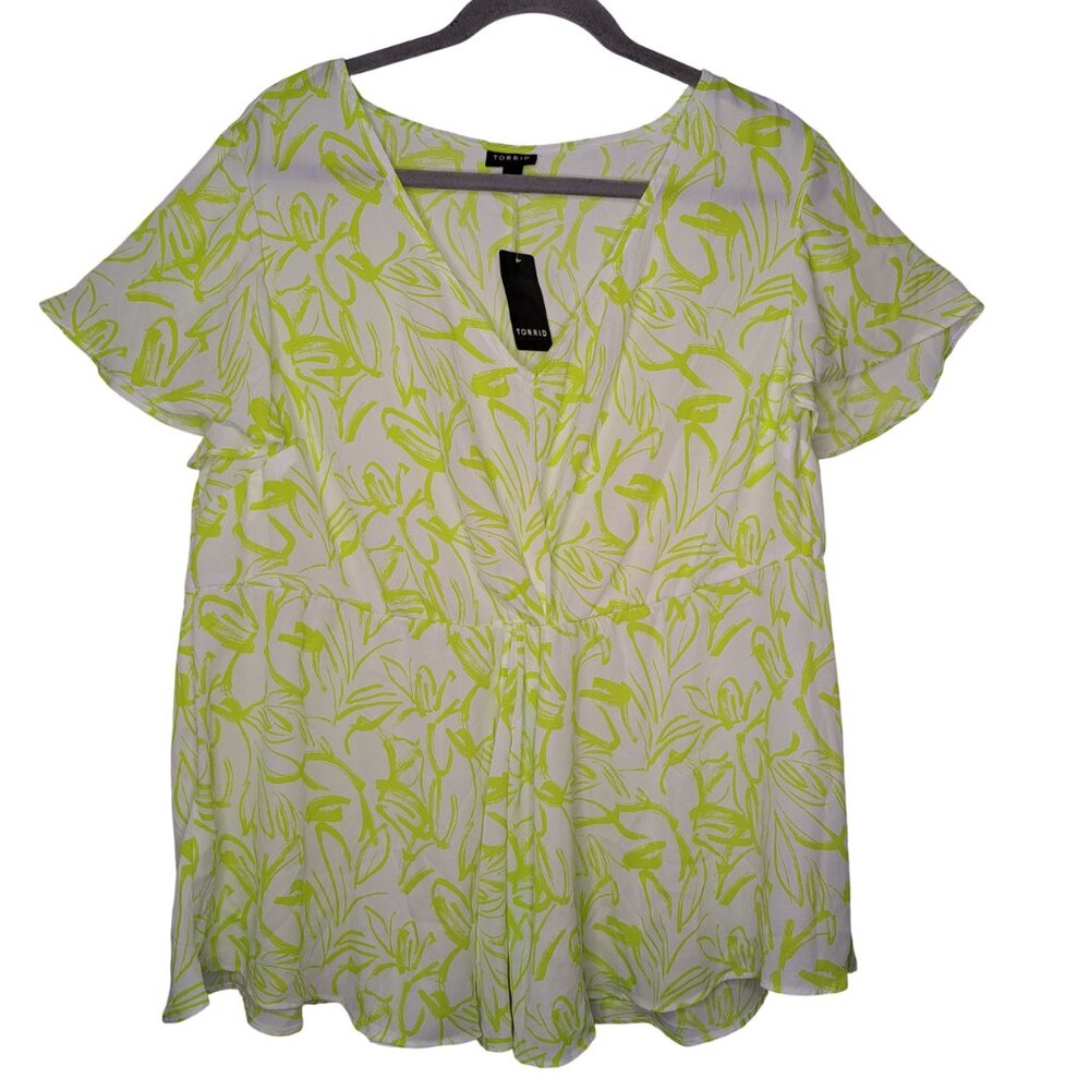 NEW Torrid Floral Georgette Twist Surplice Flutter Sleeve Blouse Plus Size 2